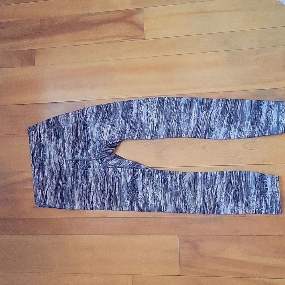Lululemon Size 4 Wunder Under HR Aerial Drift 7 / 8 Leggings